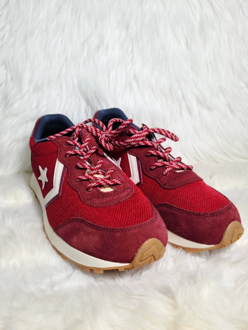 Converse Omega Trainer Maroon Men 9 / Women 11 NEW